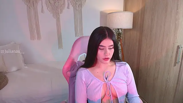 iriswest  online show from 12-02-25, 01:33