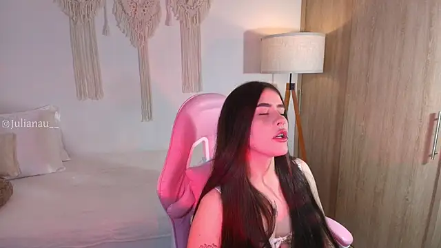 iriswest  online show from 12-03-25, 12:07