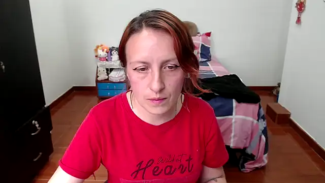 Snapshot of kittykalor09 chatting on 11-27-25, 07:27 kittykalor09 online show from 11-27-25, 07:27