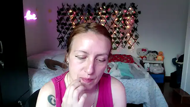 Snapshot of kittykalor09 chatting on 02-05-26, 03:27 kittykalor09 online show from 02-05-26, 03:27