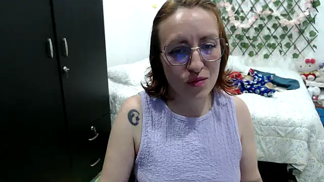 Snapshot of kittykalor09 chatting on 02-07-26, 03:21 kittykalor09 online show from 02-07-26, 03:21