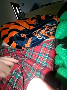 Snapshot of Assboy007 chatting on 03-05-25, 01:39 Assboy007 online show from 03-05-25, 01:39