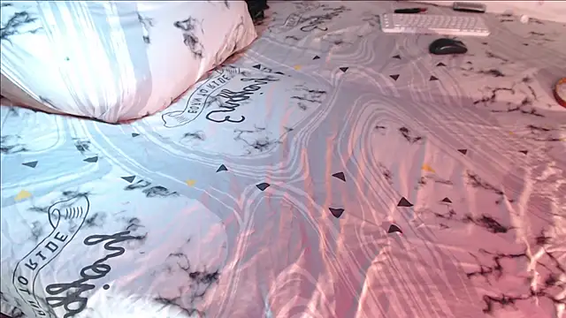 Q T pie online show from 12-17-24, 04:45