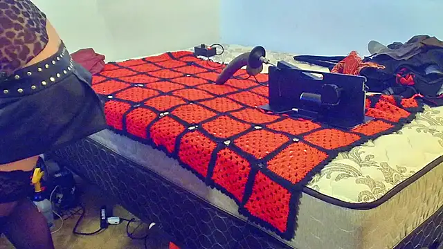 Snapshot of kramkockintawny chatting on 10-24-25, 12:56 kramkockintawny online show from 10-24-25, 12:56