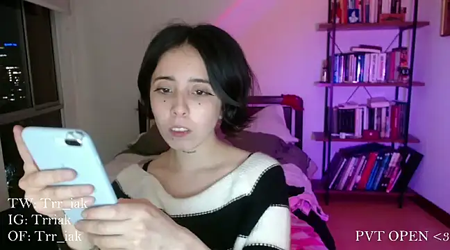 Snapshot of babyluna_8_8 chatting on 01-28-25, 04:39 babyluna 8 8 online show from 01-28-25, 04:39