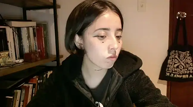 Snapshot of babyluna_8_8 chatting on 03-04-25, 01:01 babyluna 8 8 online show from 03-04-25, 01:01