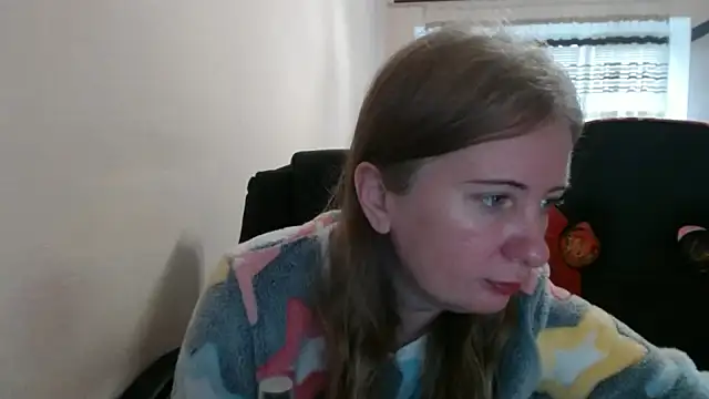 PeterAndJen online show from 11-26-25, 07:42