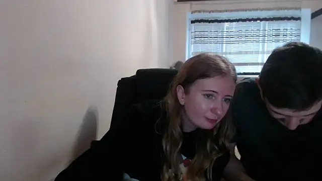 PeterAndJen online show from 12-05-25, 01:09