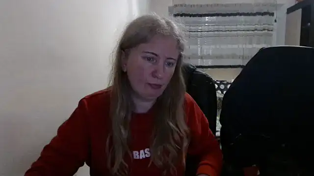 PeterAndJen online show from 04-07-26, 06:19