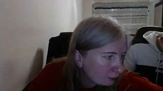 PeterAndJen online show from 04-11-26, 07:51