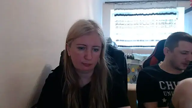 PeterAndJen online show from 05-23-26, 05:56
