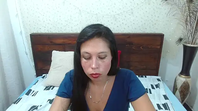 Snapshot of NikkieMilky chatting on 02-26-25, 04:14 NikkieMilky online show from 02-26-25, 04:14
