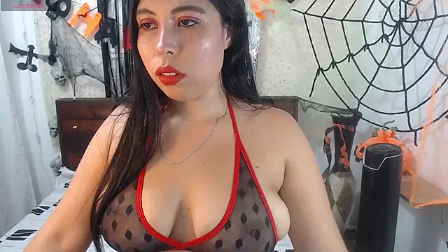 Snapshot of NikkieMilky chatting on 10-25-25, 03:58 NikkieMilky online show from 10-25-25, 03:58