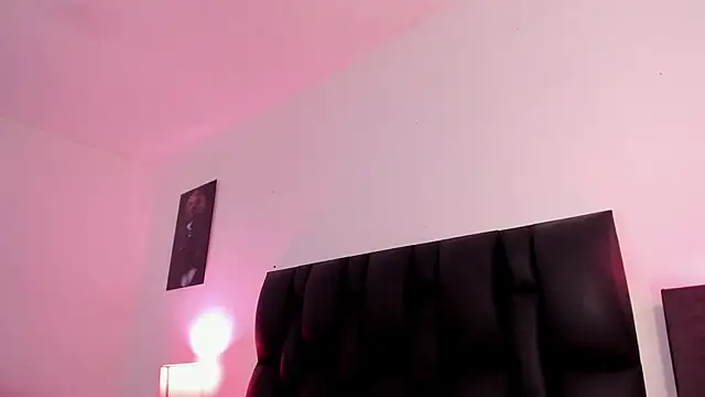 Snooky Clinton online show from 02-20-25, 05:44