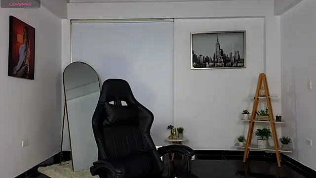 bella  adams online show from 09-20-25, 01:12