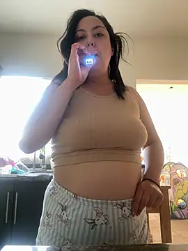 MileyGia online show from 03-16-26, 02:54