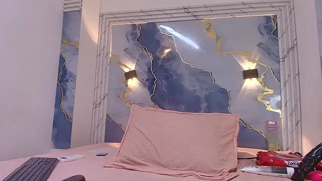 Snapshot of lorrayne_ chatting on 09-13-25, 12:16 lorrayne  online show from 09-13-25, 12:16