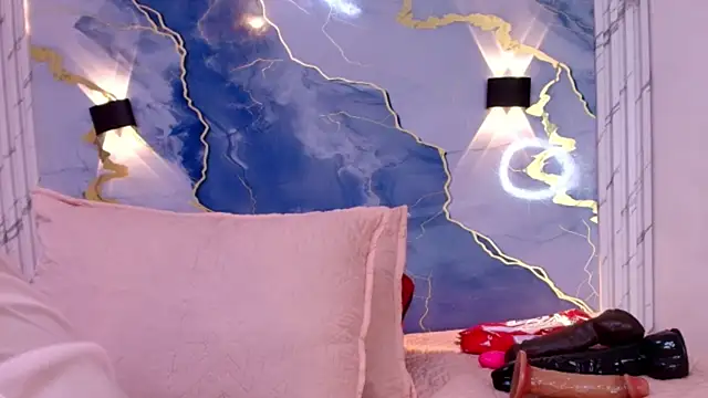 Snapshot of lorrayne_ chatting on 10-08-25, 12:14 lorrayne  online show from 10-08-25, 12:14