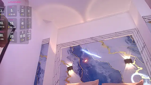 Snapshot of lorrayne_ chatting on 10-18-25, 12:17 lorrayne  online show from 10-18-25, 12:17