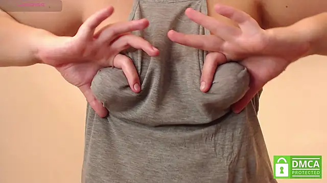 Snapshot of mollywayne chatting on 12-27-24, 10:26 mollywayne online show from 12-27-24, 10:26