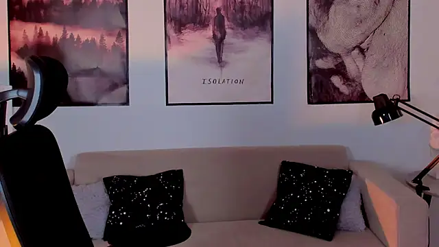 Snapshot of AsheLucker chatting on 12-13-24, 08:04 AsheLucker online show from 12-13-24, 08:04