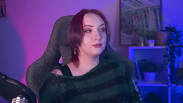 Snapshot of AsheLucker chatting on 12-20-24, 11:16 AsheLucker online show from 12-20-24, 11:16