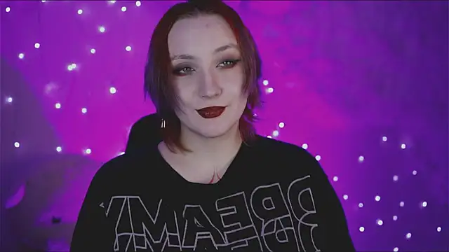 Snapshot of AsheLucker chatting on 12-21-24, 08:32 AsheLucker online show from 12-21-24, 08:32