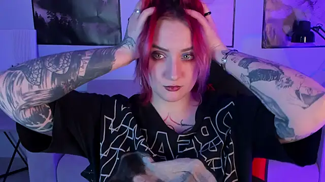 Snapshot of AsheLucker chatting on 01-16-25, 11:48 AsheLucker online show from 01-16-25, 11:48