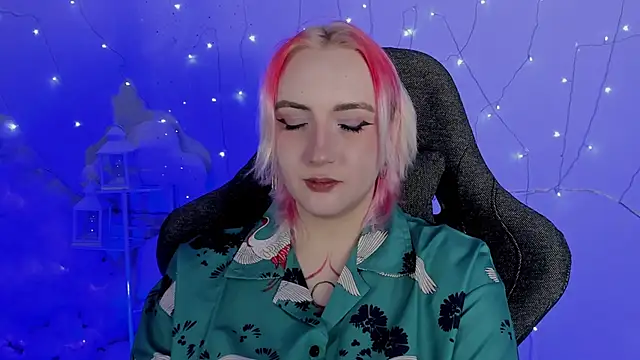 Snapshot of AsheLucker chatting on 01-23-25, 08:24 AsheLucker online show from 01-23-25, 08:24