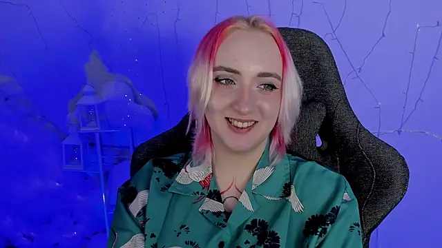 Snapshot of AsheLucker chatting on 01-24-25, 02:39 AsheLucker online show from 01-24-25, 02:39