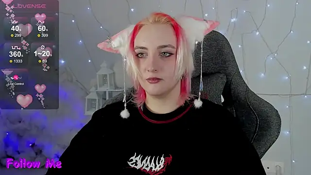 Snapshot of AsheLucker chatting on 01-24-25, 11:45 AsheLucker online show from 01-24-25, 11:45