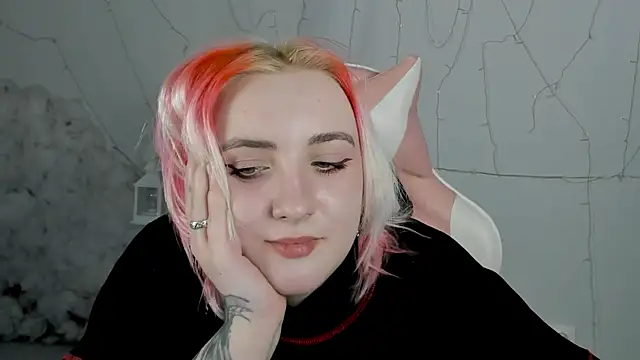 Snapshot of AsheLucker chatting on 01-27-25, 02:42 AsheLucker online show from 01-27-25, 02:42