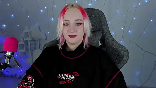 Snapshot of AsheLucker chatting on 02-01-25, 11:48 AsheLucker online show from 02-01-25, 11:48