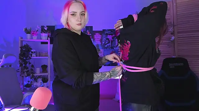 Snapshot of AsheLucker chatting on 02-13-25, 11:47 AsheLucker online show from 02-13-25, 11:47