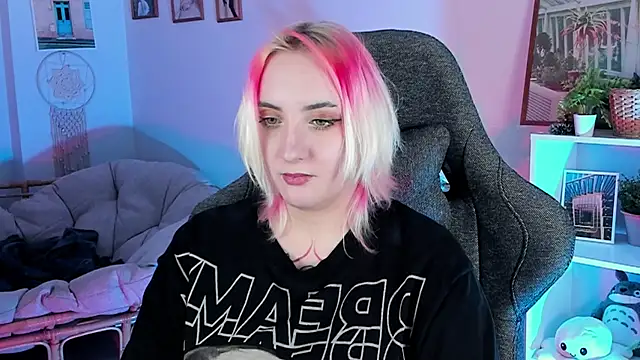 Snapshot of AsheLucker chatting on 03-03-25, 05:42 AsheLucker online show from 03-03-25, 05:42