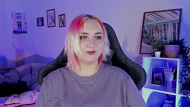 Snapshot of AsheLucker chatting on 03-06-25, 02:30 AsheLucker online show from 03-06-25, 02:30