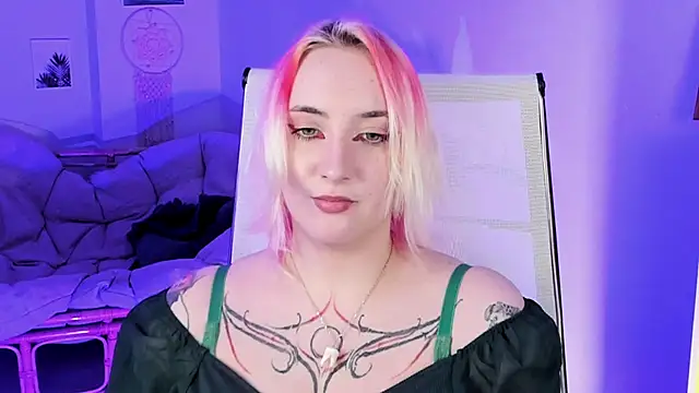 Snapshot of AsheLucker chatting on 03-13-25, 06:05 AsheLucker online show from 03-13-25, 06:05