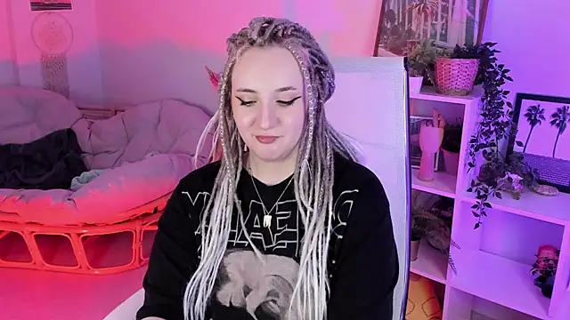 Snapshot of AsheLucker chatting on 03-16-25, 05:47 AsheLucker online show from 03-16-25, 05:47