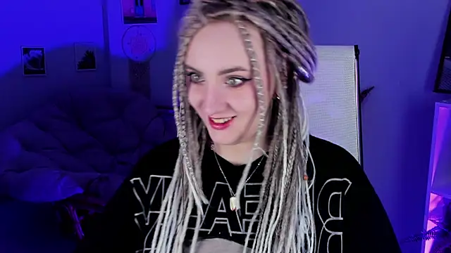 Snapshot of AsheLucker chatting on 03-21-25, 02:18 AsheLucker online show from 03-21-25, 02:18