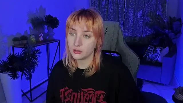 Snapshot of AsheLucker chatting on 09-19-25, 02:24 AsheLucker online show from 09-19-25, 02:24