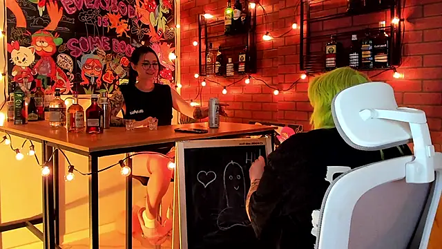 Snapshot of AsheLucker chatting on 09-25-25, 02:37 AsheLucker online show from 09-25-25, 02:37