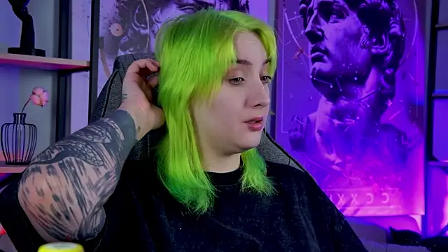 Snapshot of AsheLucker chatting on 09-26-25, 02:26 AsheLucker online show from 09-26-25, 02:26