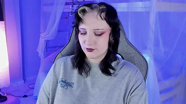 Snapshot of AsheLucker chatting on 11-28-25, 11:07 AsheLucker online show from 11-28-25, 11:07