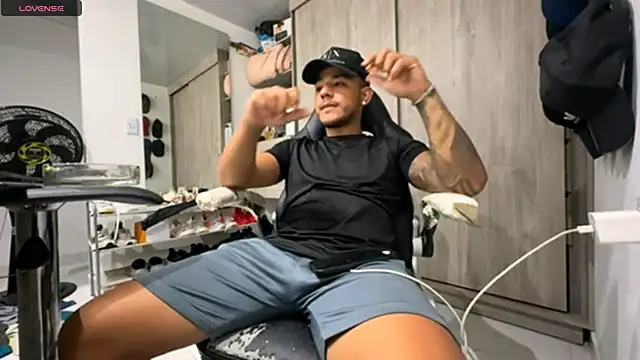 jordylatin20 online show from 11-11-25, 11:49