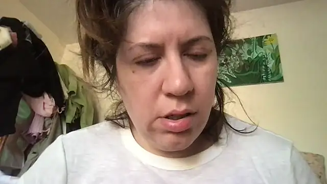 Snapshot of HYPHYtype chatting on 11-09-25, 06:50 HYPHYtype online show from 11-09-25, 06:50