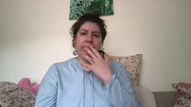 Snapshot of HYPHYtype chatting on 11-16-25, 07:41 HYPHYtype online show from 11-16-25, 07:41