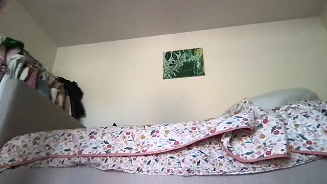 Snapshot of HYPHYtype chatting on 11-30-25, 10:03 HYPHYtype online show from 11-30-25, 10:03