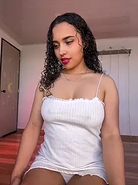 Lucy Marin online show from 01-04-25, 01:53