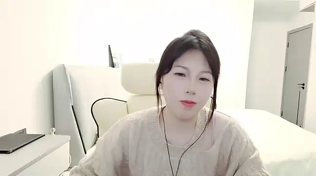 Sunset glow online show from 12-09-24, 03:22