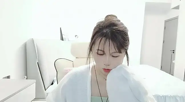 Sunset glow online show from 03-15-25, 02:23